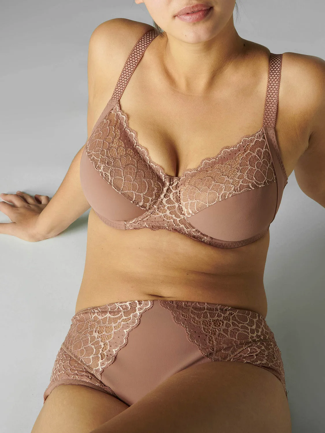 Caresse Full Cup - Coco Brown
