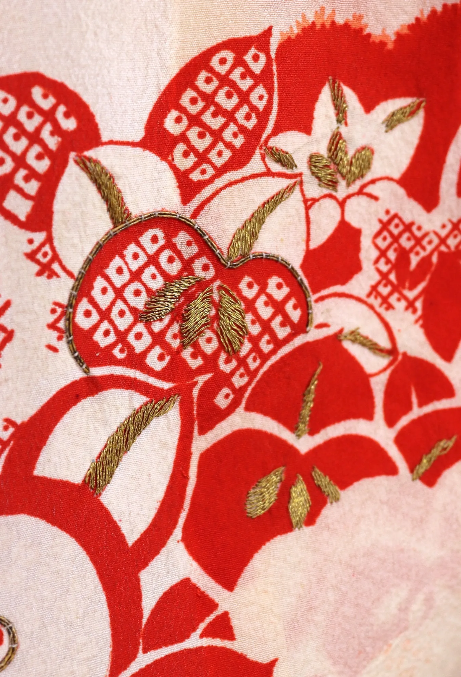 Vintage 1930s Silk Kimono Robe / Red Ivory Floral